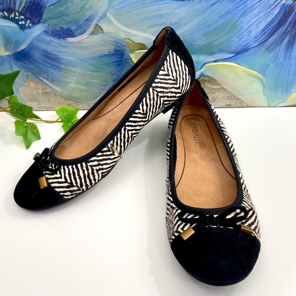 Vionic Zebra Print Ballet Flats With Bow Detail - Black & White Size 6